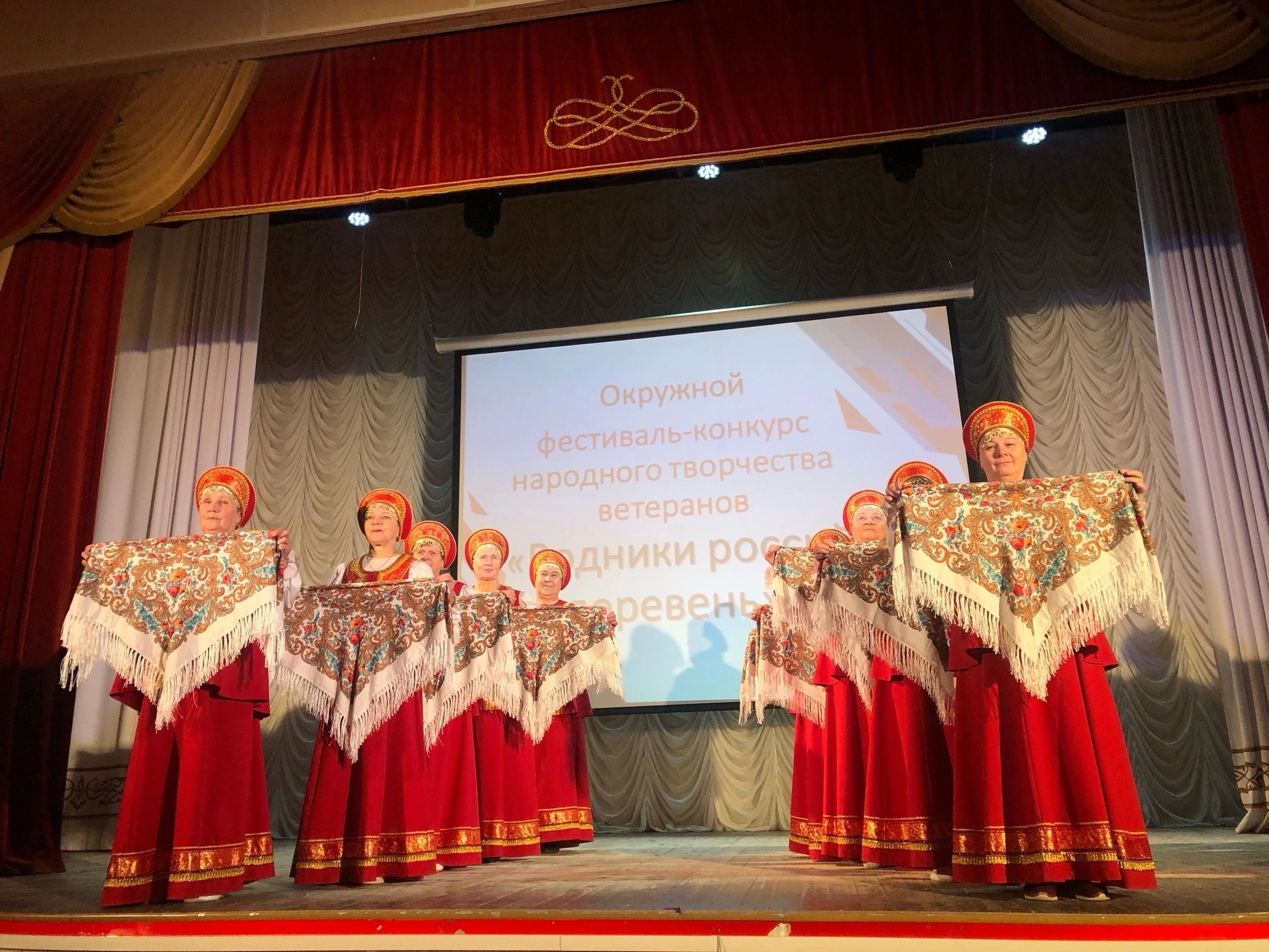 В Бабаевском центре культурного развития состоялся окружной фестиваль-конкурс творчества ветеранов «Родники российских деревень».